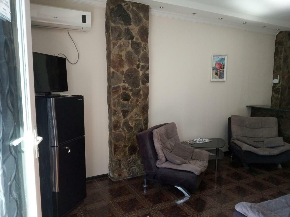 Apartment Miracle Батуми Экстерьер фото